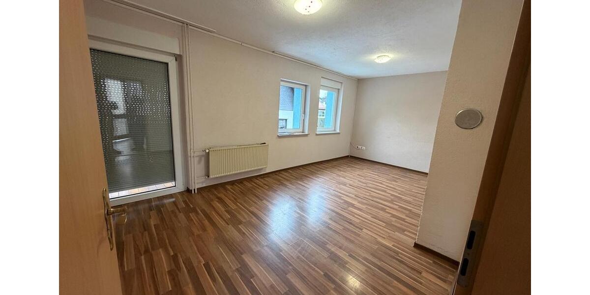 Reihenhaus Breidenbach - 4 Zimmer, 115 m&sup2;, 900&euro; | Angebot:25271960