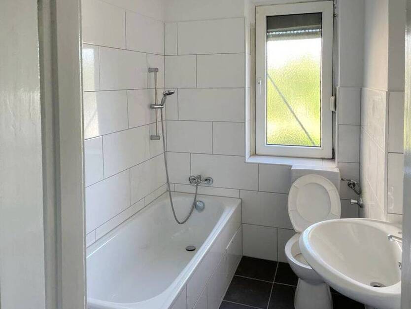 Frische nette 2-Zimmer-Wohnung Essen- Südosoviertel, Renoviert