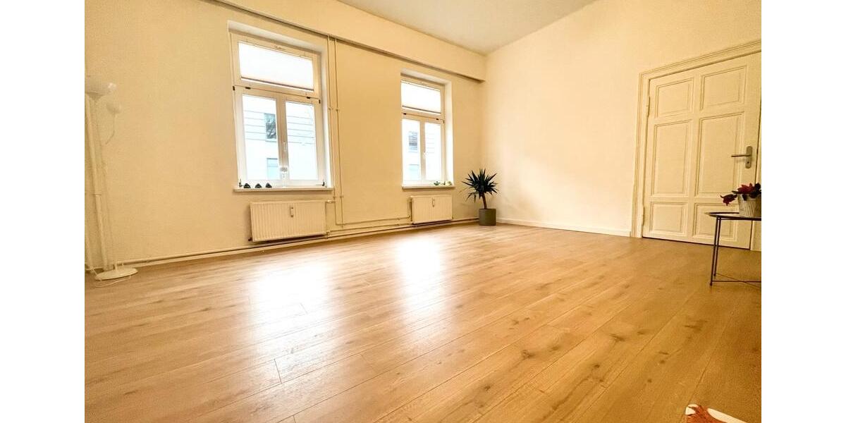 1,5 Raum Wohnung, saniert, EBK, EG, Zentrum 2 zimmer