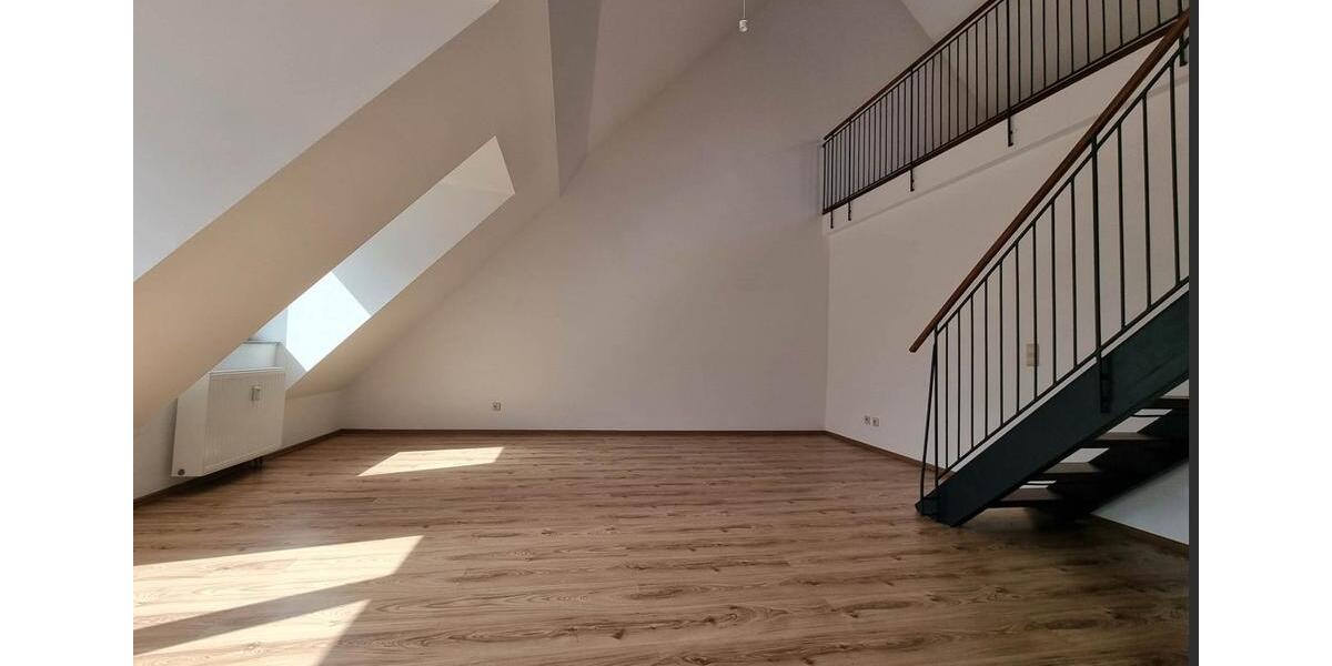 Dachgeschoßwohnung Rötha - 4 Zimmer, 127 m&sup2;, 1.260&euro; | Angebot:24548496