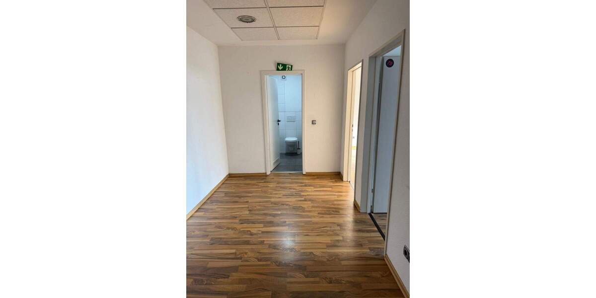 Etagenwohnung Saarbrücken St Johann - 4 Zimmer, 135 m&sup2;, 890&euro; | Angebot:25899693