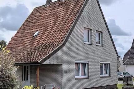 Haus Delmenhorst - 6 Zimmer, 120 m&sup2;, 1.350&euro; | Angebot:24806124