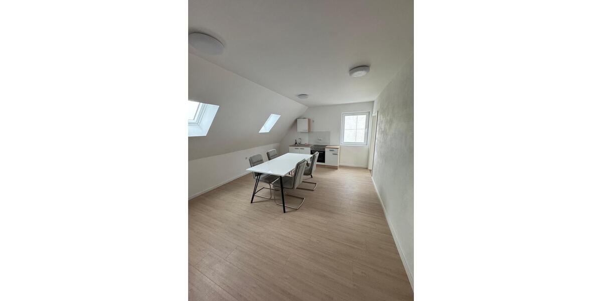 Ab 1.1. verfügbar 1 zimmer