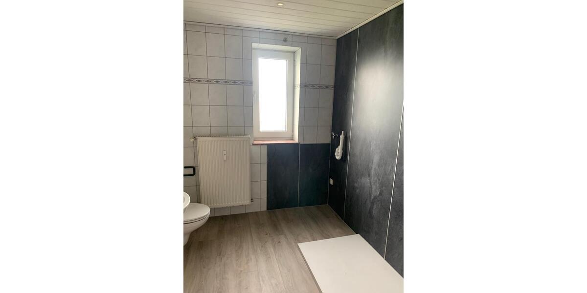 Erdgeschoßwohnung Elsenfeld - 3 Zimmer, 96 m&sup2;, 690&euro; | Angebot:24813564