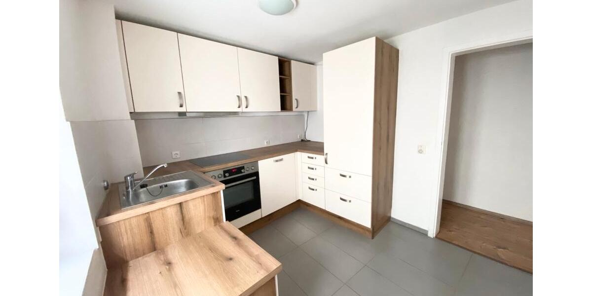 Etagenwohnung Rottenburg am Neckar - 3 Zimmer, 75 m&sup2;, 880&euro; | Angebot:26050698