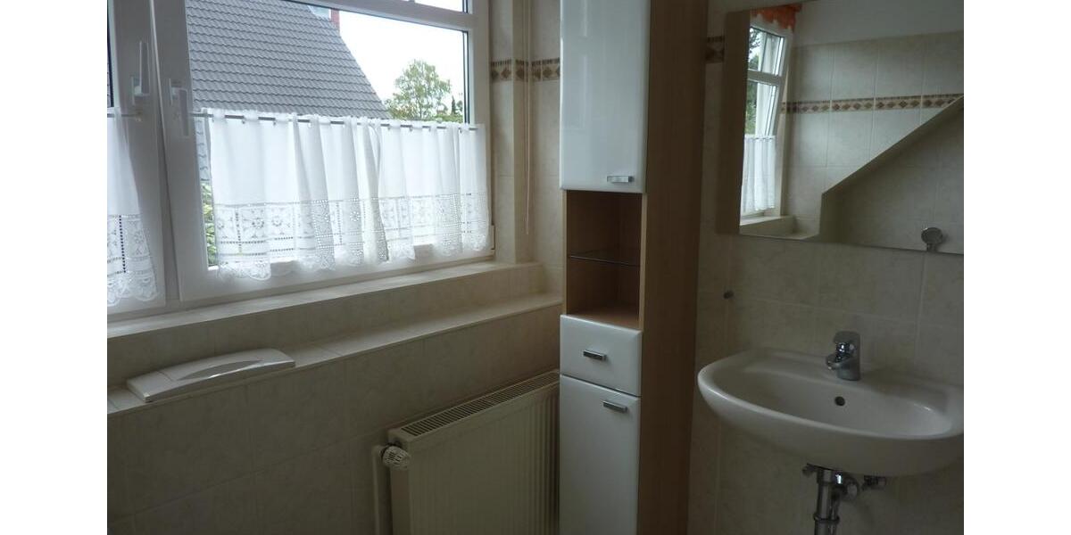 Doppelhaushälfte Pinneberg - 5 Zimmer, 145 m&sup2;, 1.650&euro; | Angebot:24679859