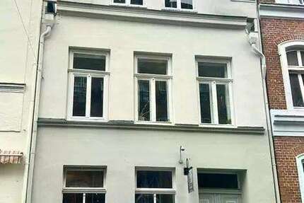 Wohnung zum Mieten in Lübeck 975 € 75 m² 4 zimmer