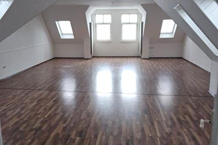 Helle 4-Zimmer-DG-Wohnung in Dingelstädt (130 m²) – sofort verfügbar 4 zimmer