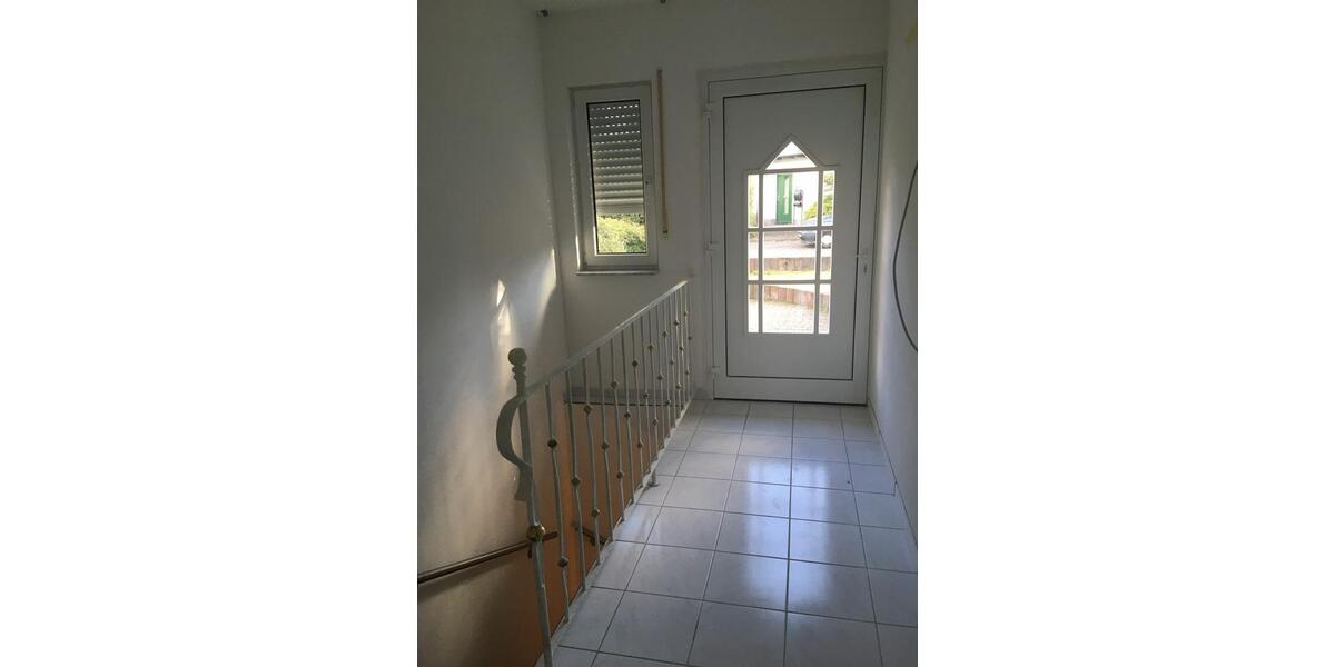 Etagenwohnung Emmelshausen - 3 Zimmer, 80 m&sup2;, 750&euro; | Angebot:25341928