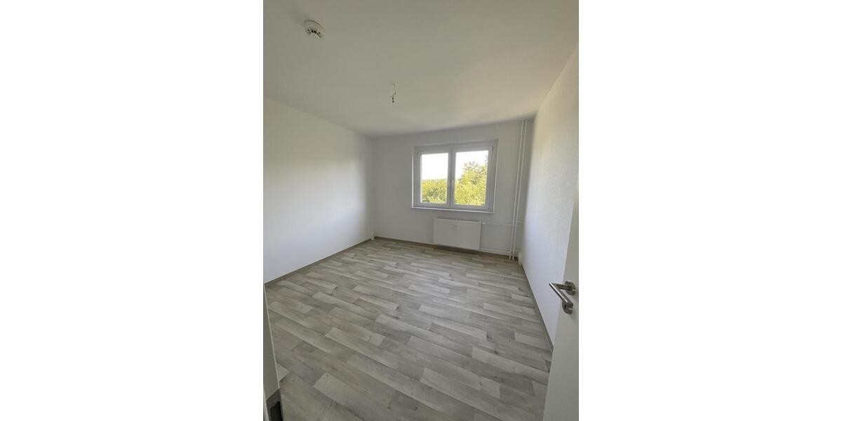 Etagenwohnung Nordhausen - 5 Zimmer, 105 m&sup2;, 500&euro; | Angebot:24940010