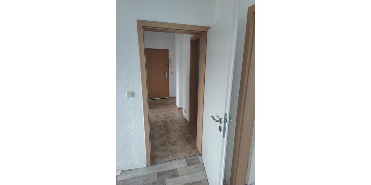 Etagenwohnung Gröningen - 4 Zimmer, 75 m&sup2;, 420&euro; | Angebot:25544482