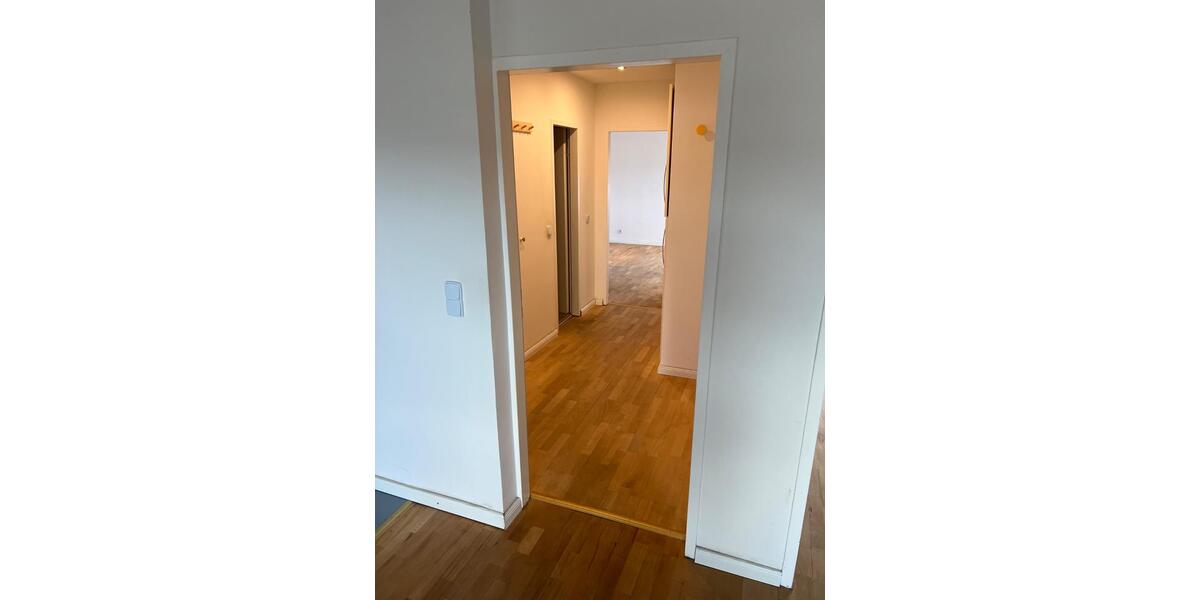 Dachgeschoßwohnung Berlin Mitte - 3 Zimmer, 100 m&sup2;, 1.525&euro; | Angebot:25649546