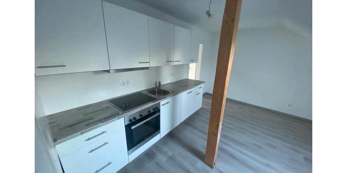 Dachgeschoßwohnung Nabburg - 3 Zimmer, 109 m&sup2;, 1.145&euro; | Angebot:24876207