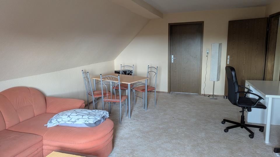 Dachgeschoßwohnung Schwarzenbach am Wald - 3 Zimmer, 60 m&sup2;, 310&euro; | Angebot:24812495