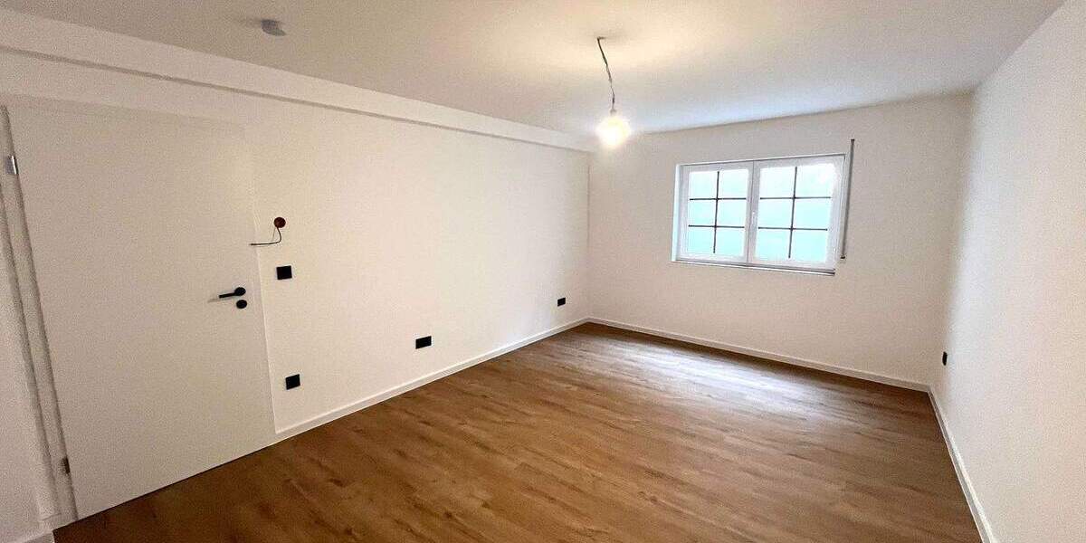 Zimmer Nußbaum - 3 Zimmer, 85 m&sup2;, 950&euro; | Angebot:25683777