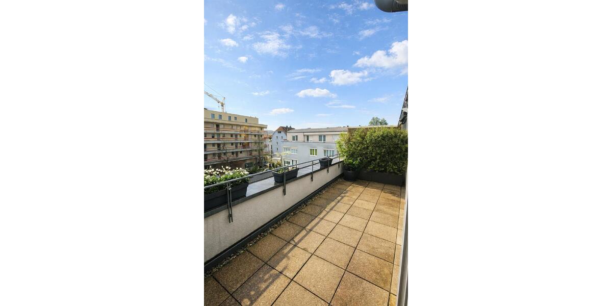 Etagenwohnung Singen (Hohentwiel) - 2 Zimmer, 93 m&sup2;, 890&euro; | Angebot:25100736