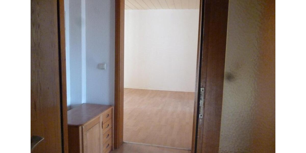 Etagenwohnung Iserlohn - 3 Zimmer, 80 m&sup2;, 500&euro; | Angebot:24840296