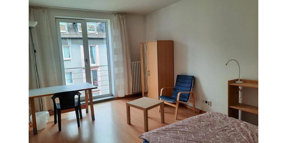 Helles, Geräumiges Möbliertes Zimmer in WG – Zentral in Oberbilk 1 zimmer