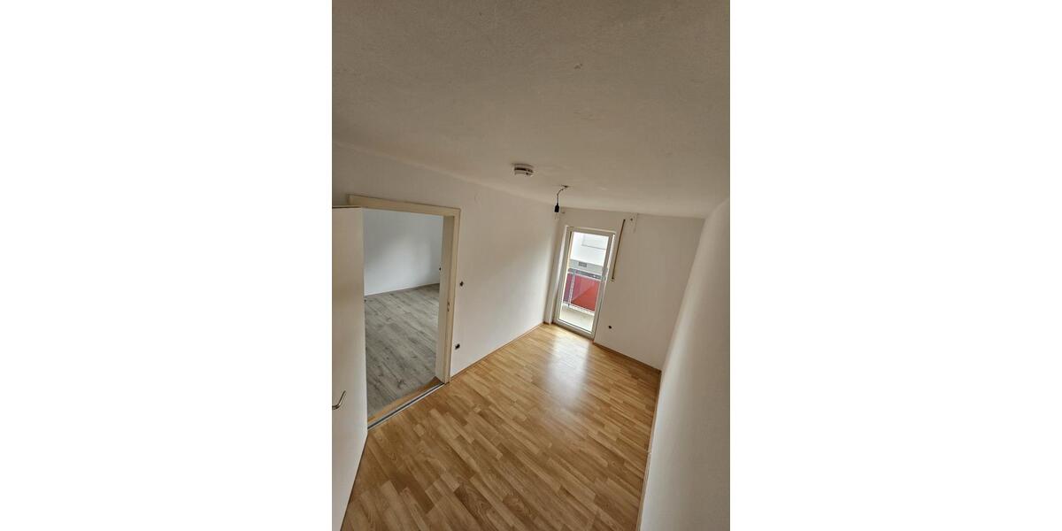 Etagenwohnung Friedberg - 3.5 Zimmer, 66 m&sup2;, 1.100&euro; | Angebot:25286824