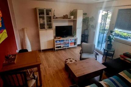 Möblierte 2-Zimmer-Wohnung mit Balkon – Hatdter Wald und Stadion
