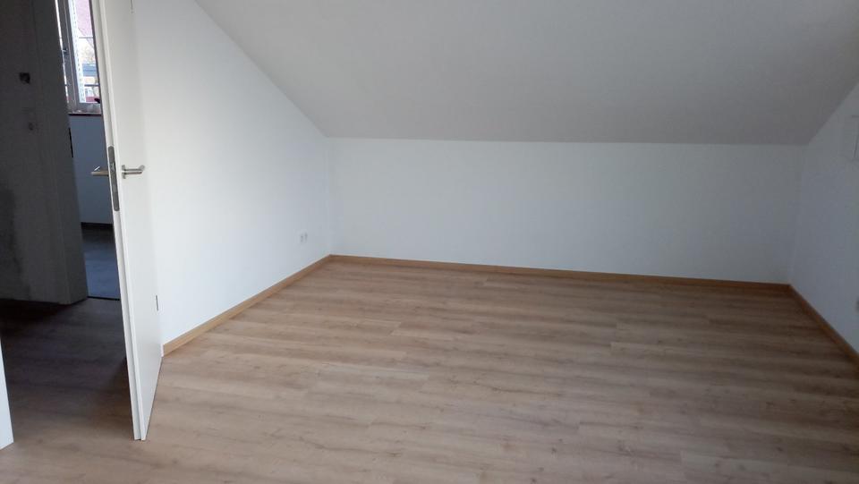 Dachgeschoßwohnung Würzburg Frauenland - 3 Zimmer, 90 m&sup2;, 1.200&euro; | Angebot:24455498