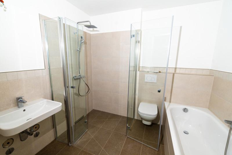 Etagenwohnung Frankfurt (Oder) - 2 Zimmer, 77 m&sup2;, 1.077&euro; | Angebot:25323143