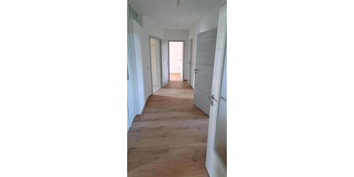 Etagenwohnung Geringswalde - 4 Zimmer, 93 m&sup2;, 590&euro; | Angebot:26330026