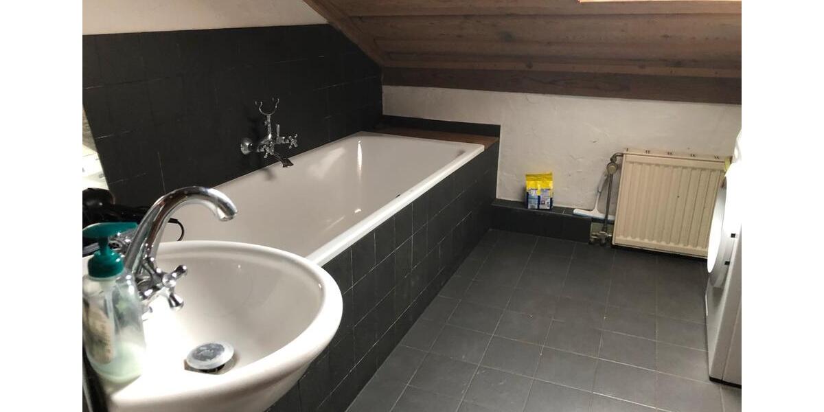 Etagenwohnung Massing - 3 Zimmer, 100 m&sup2;, 680&euro; | Angebot:25843214