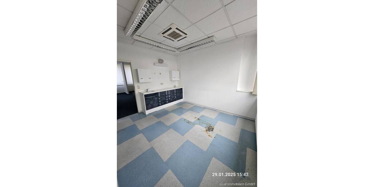 Gewerbeobjekt Strausberg Vorstadt - 7 Zimmer, 88 m&sup2;, 1.300&euro; | Angebot:26080103