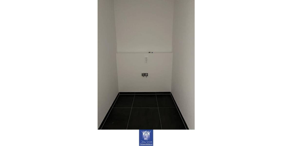 Etagenwohnung Dresden Innere Altstadt - 3 Zimmer, 101 m&sup2;, 1.325&euro; | Angebot:26835564