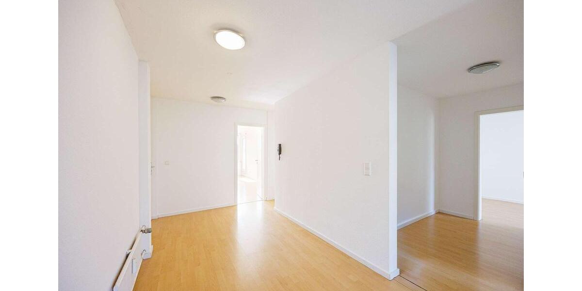 Etagenwohnung Ludwigsburg - 4 Zimmer, 83 m&sup2;, 1.100&euro; | Angebot:25718983