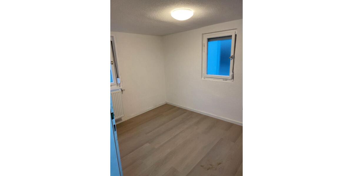Etagenwohnung Fellbach - 4 Zimmer, 15 m&sup2;, 410&euro; | Angebot:26212061