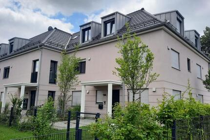 Neubau Mehrfamilienhaus, Wohnung im Dachgeschoss zu Vermieten 3 zimmer