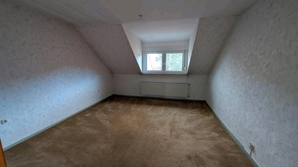Dachgeschoßwohnung Zweibrücken - 3 Zimmer, 77 m&sup2;, 500&euro; | Angebot:26356346
