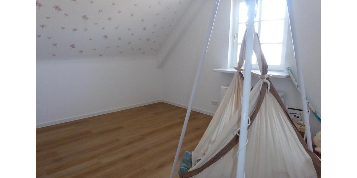Etagenwohnung Gernsbach - 5 Zimmer, 145 m&sup2;, 1.450&euro; | Angebot:26137203