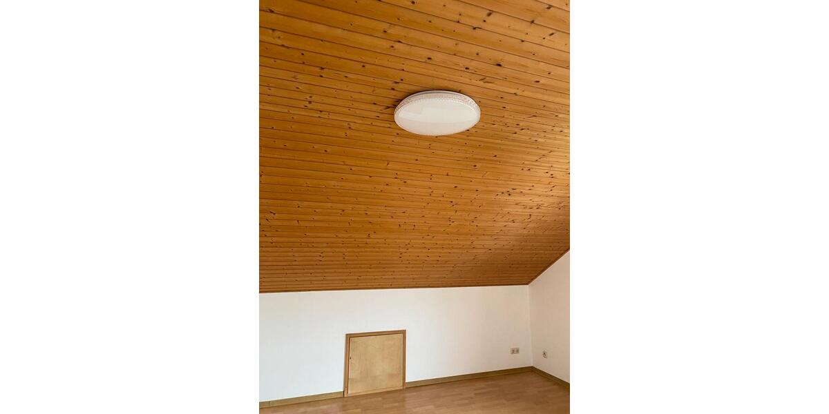 Dachgeschoßwohnung Pracht - 2 Zimmer, 70 m&sup2;, 815&euro; | Angebot:25483161