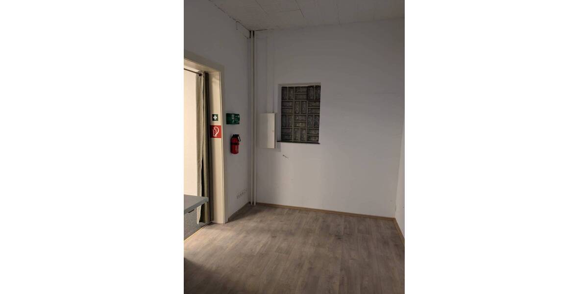 Gewerbeobjekt Heide - 2 Zimmer, 60 m&sup2;, 900&euro; | Angebot:25815054