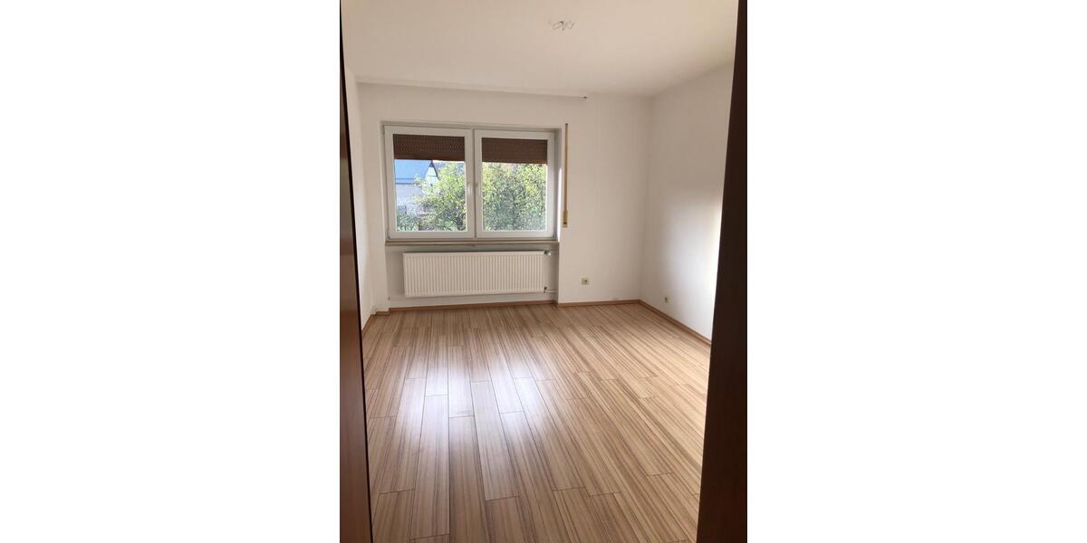 Etagenwohnung Hardheim - 4 Zimmer, 105 m&sup2;, 650&euro; | Angebot:25839359