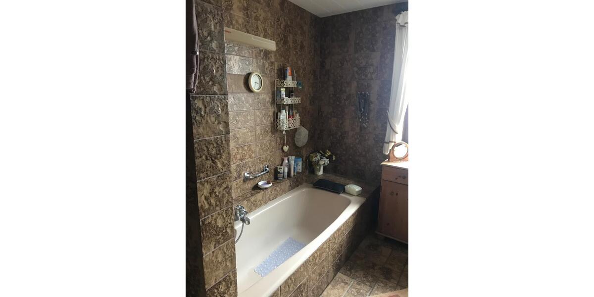 Günstige möblierte Wohnung für liebevolle Frau 2 zimmer