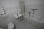 2 Raum DG-Wohnung mit Balkon und Blick ins Grüne. Bad mit Wanne! In Weida! - Dachgeschoßwohnung Weida Liebsdorf | Angebot:26347862