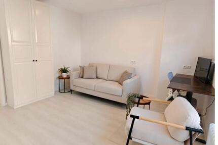 Exklusiver Tages-Arbeitsplatz stilles möbliertes Zimmer zimmer