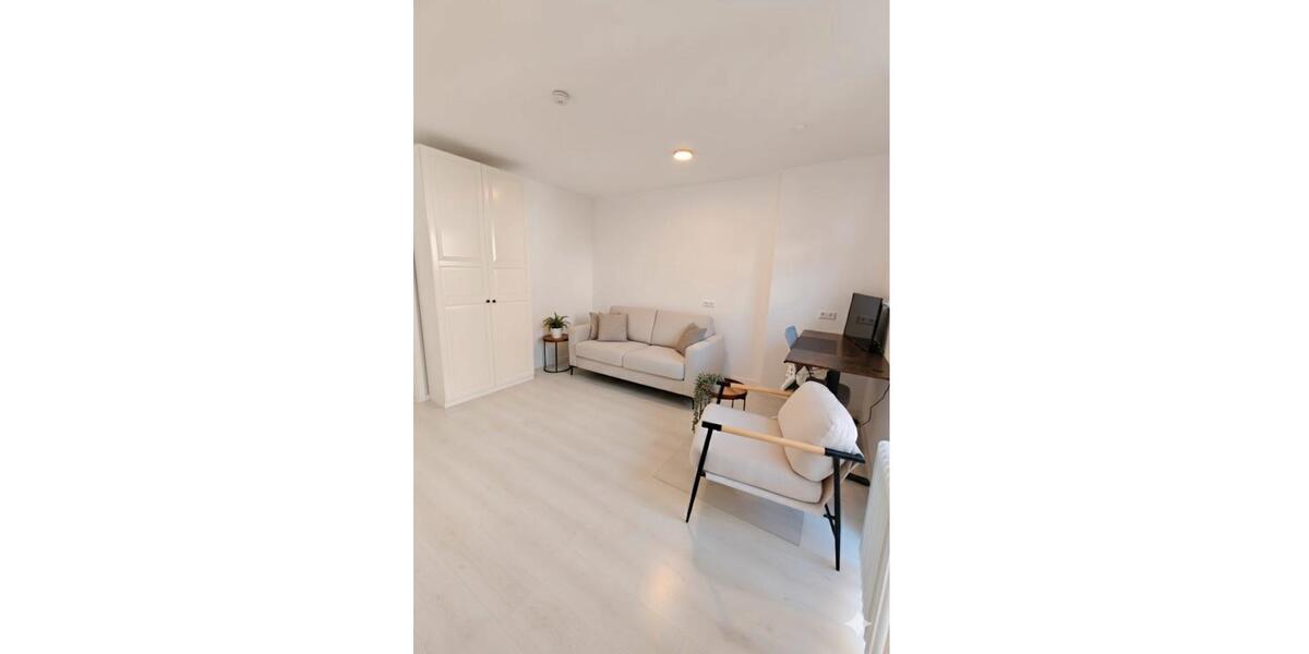 Exklusiver Tages-Arbeitsplatz stilles möbliertes Zimmer zimmer