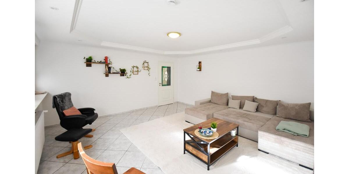 Dachgeschoßwohnung Friesoythe - 3 Zimmer, 130 m&sup2;, 780&euro; | Angebot:26006645