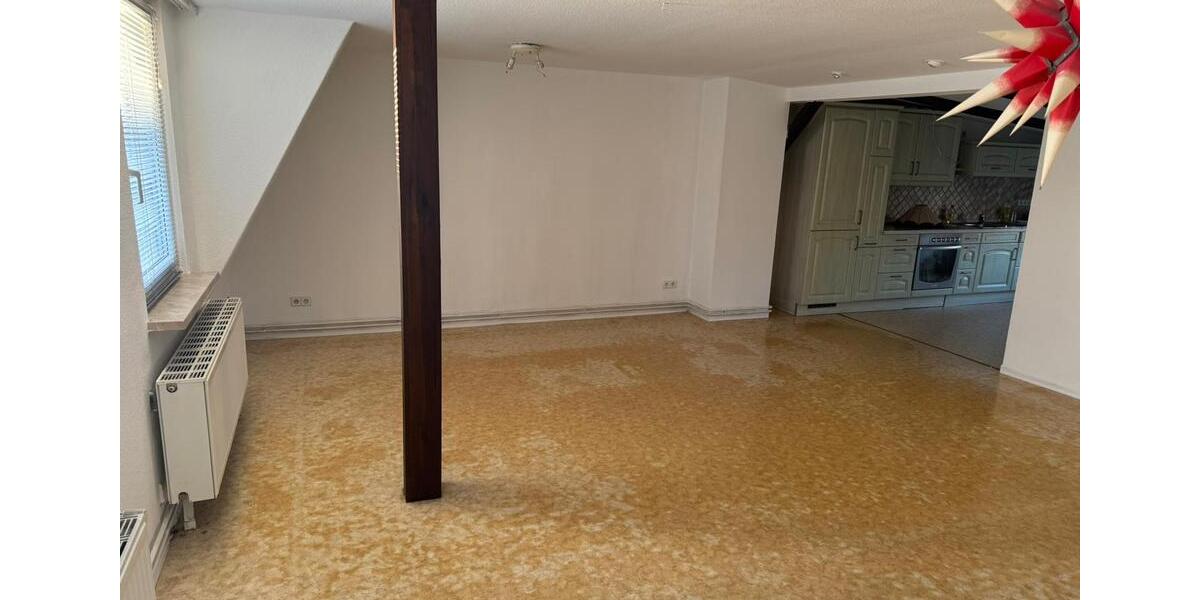 Dachgeschoßwohnung Schönebeck (Elbe) - 3 Zimmer, 71 m&sup2;, 490&euro; | Angebot:26647825