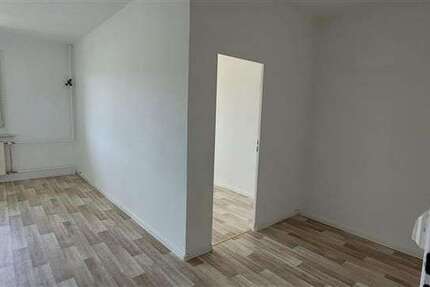 Wohnung zum Mieten in Plauen 256,80 € 56 m² 2 zimmer
