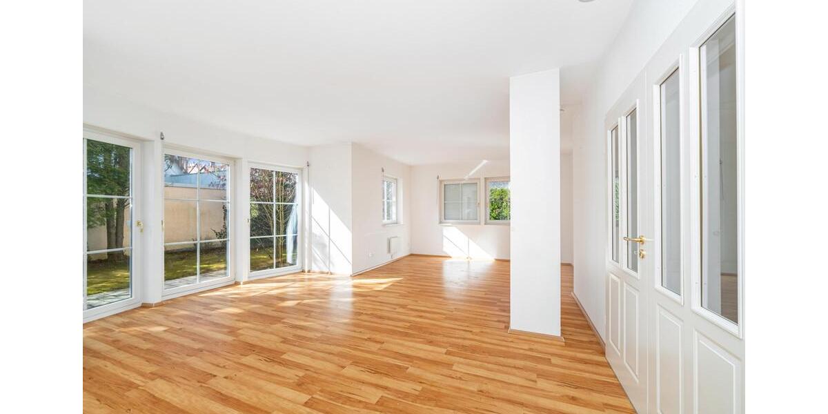 Einfamilienhaus Grünwald - 5 Zimmer, 160 m&sup2;, 4.700&euro; | Angebot:25987282