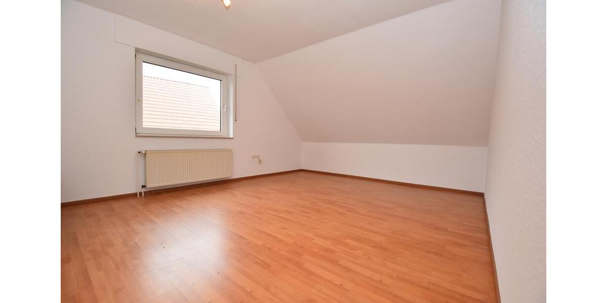 Dachgeschoßwohnung Friesoythe - 4 Zimmer, 89 m&sup2;, 650&euro; | Angebot:26586154