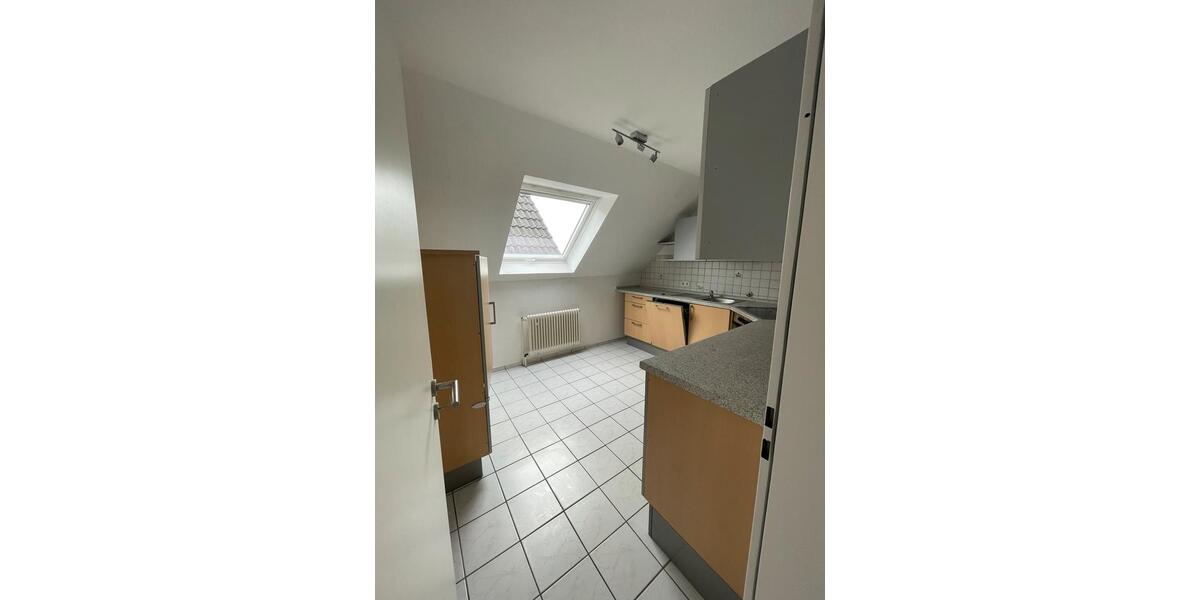 Dachgeschoßwohnung Lingen (Ems) - 3 Zimmer, 86 m&sup2;, 750&euro; | Angebot:26632949