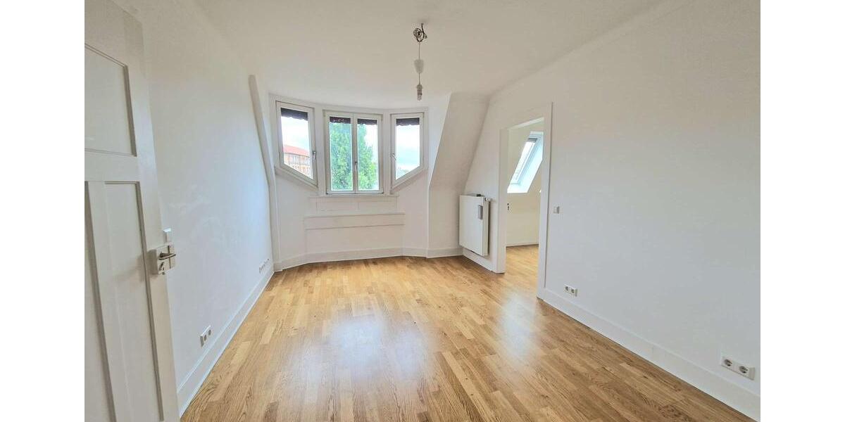 Dachgeschoßwohnung Stuttgart Stuttgart-Mitte - 5 Zimmer, 134 m&sup2;, 2.796&euro; | Angebot:24659602