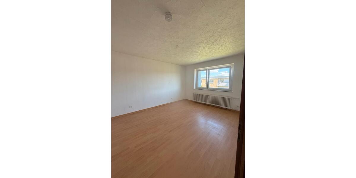 Etagenwohnung Nienburg (Weser) - 4 Zimmer, 90 m&sup2;, 1.000&euro; | Angebot:26340633